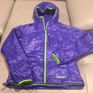 Women’s marmot jacket.